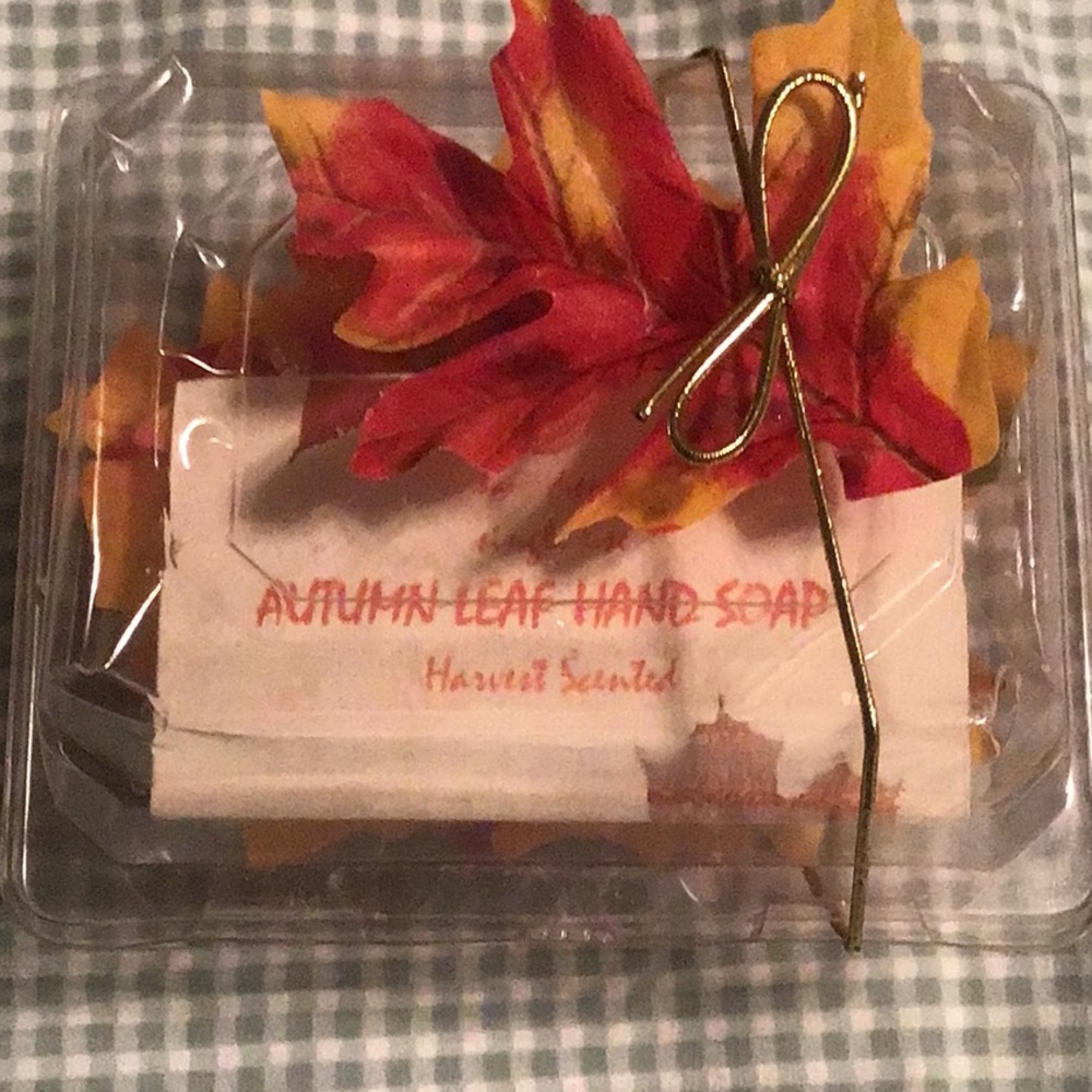 17 single use Autumn Leaf Hand Soap